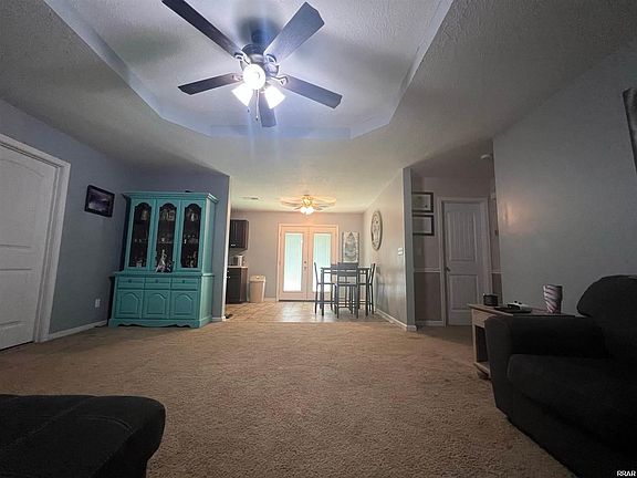 4th image of 107 White Squirrel Dr