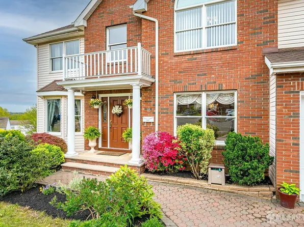 15 Alexander Ct, South River, NJ 08882