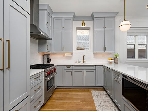 5th image of 1900 N Sheffield Ave #2N
