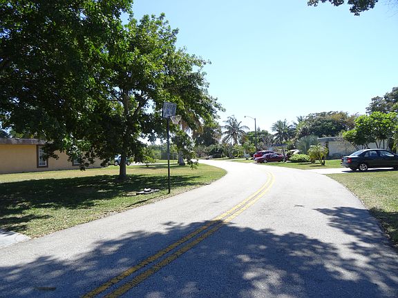 5th image of 6313 NW 71st Ave