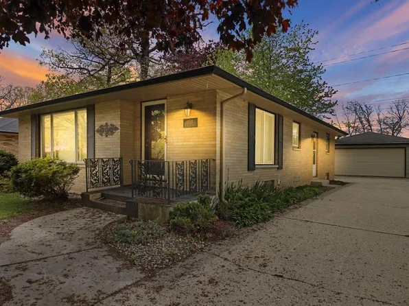 5025 Harrison ROAD, Kenosha, WI 53142