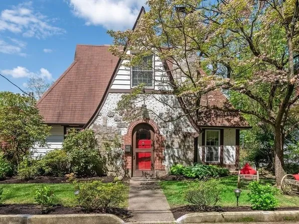 91 Pinecrest Parkway, Hastings-on-Hudson, NY 10706