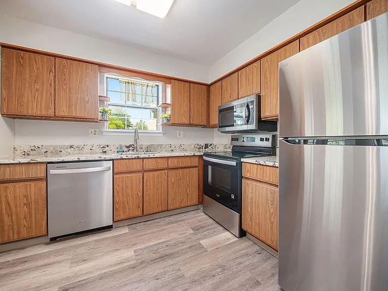 126 Allem Ln — Photo 17