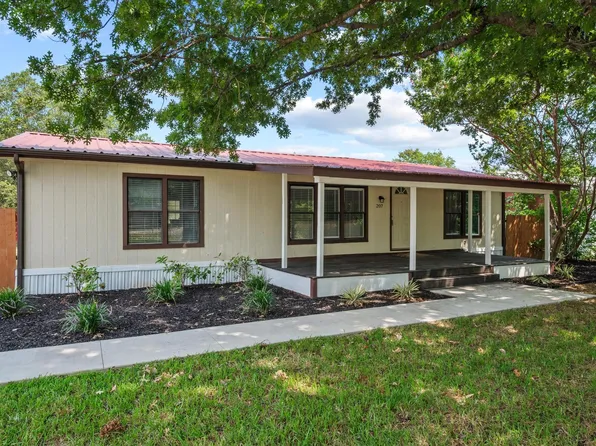 207 Rock Creek St, Red Oak, TX 75154