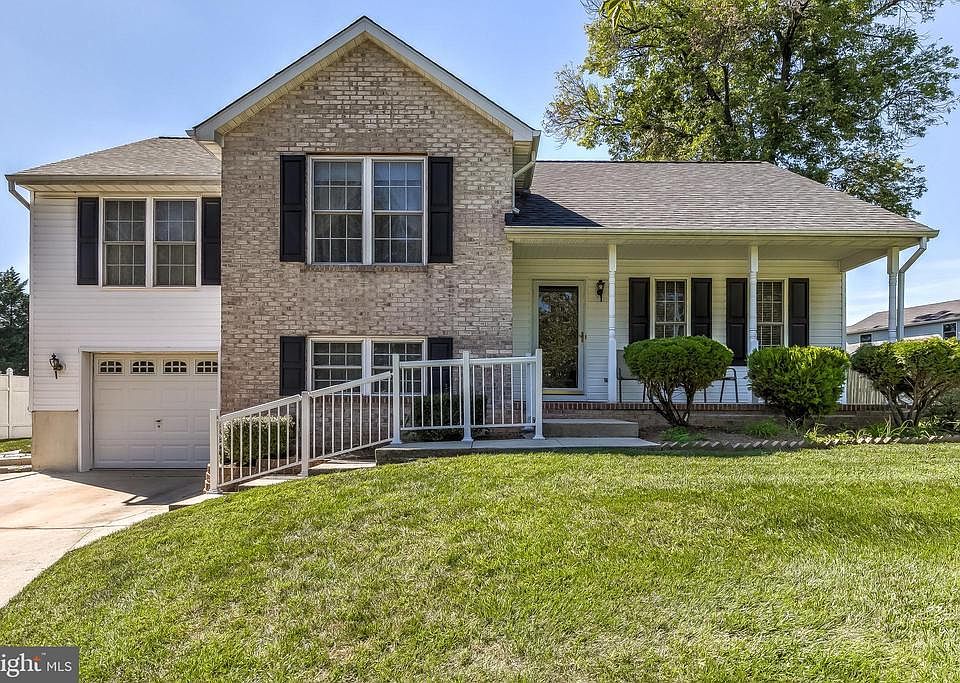 1st image of 1304 Harden Ln