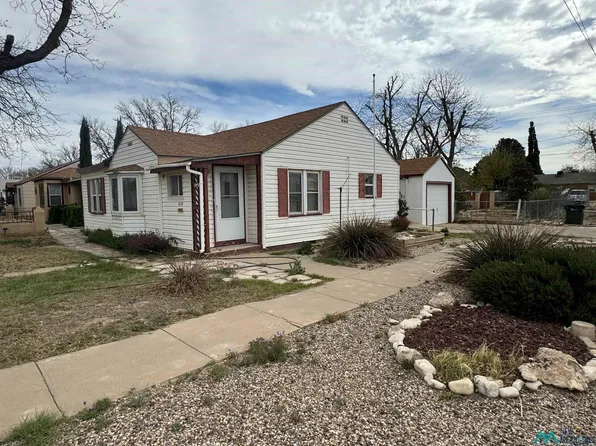 414 S Lake St, Carlsbad, NM 88220