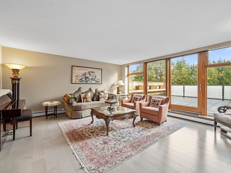1st image of 4900 Cartier St #404