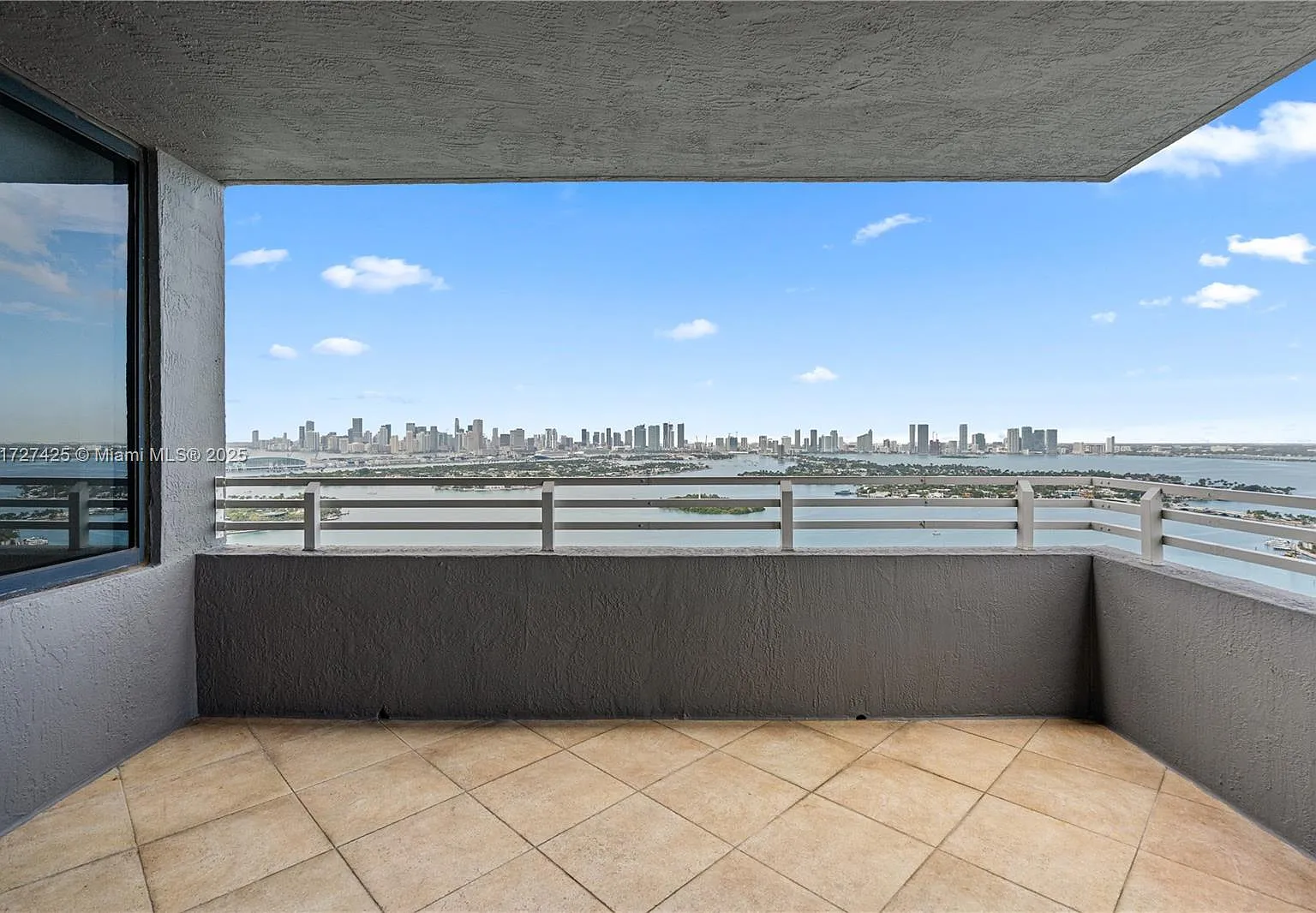 2 bed, 1200 sqft, $6,800 — Photo 2