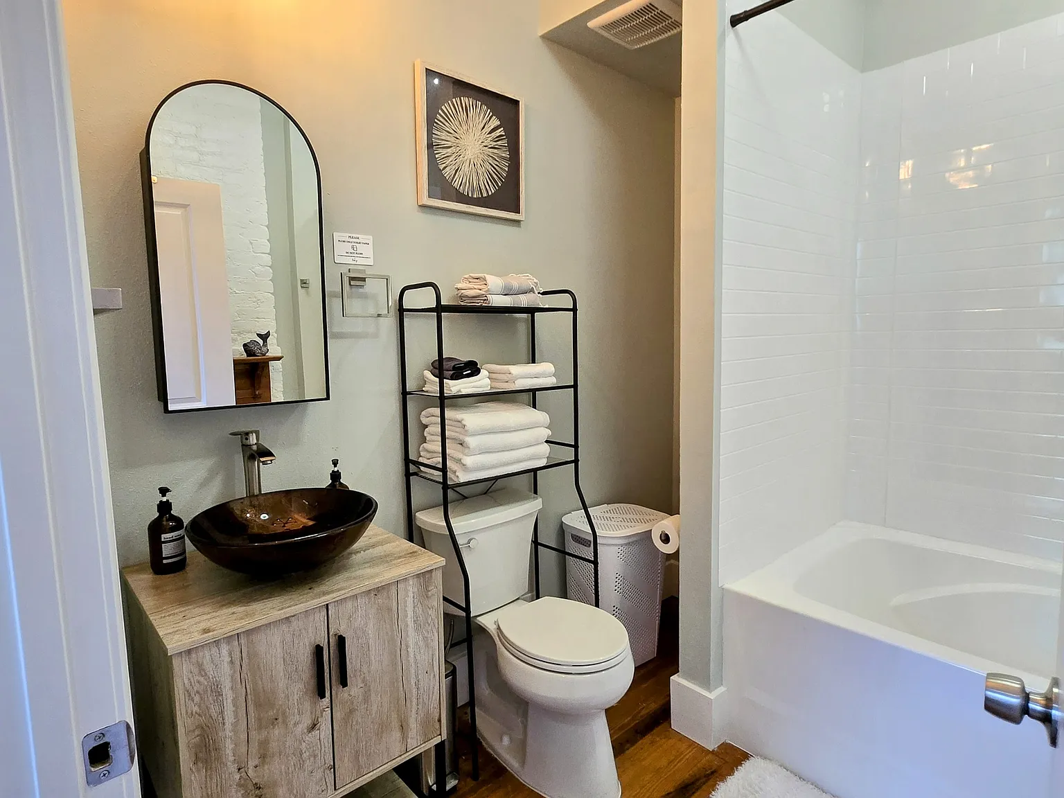 317 N Barcelona St — Photo 4