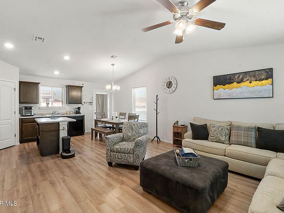 4th image of 14637 Escalera Dr