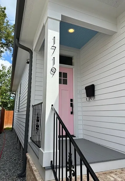 1719 Pleasure St — Photo 3