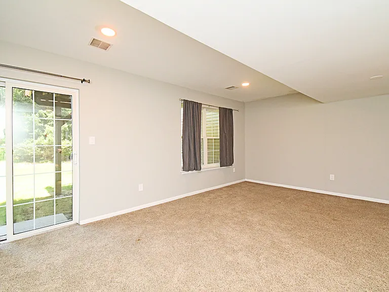 18 Norsham Way #1 — Photo 39