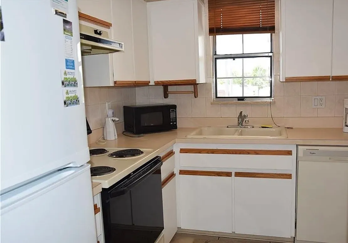 2 bed, 800 sqft, $1,400 — Photo 3