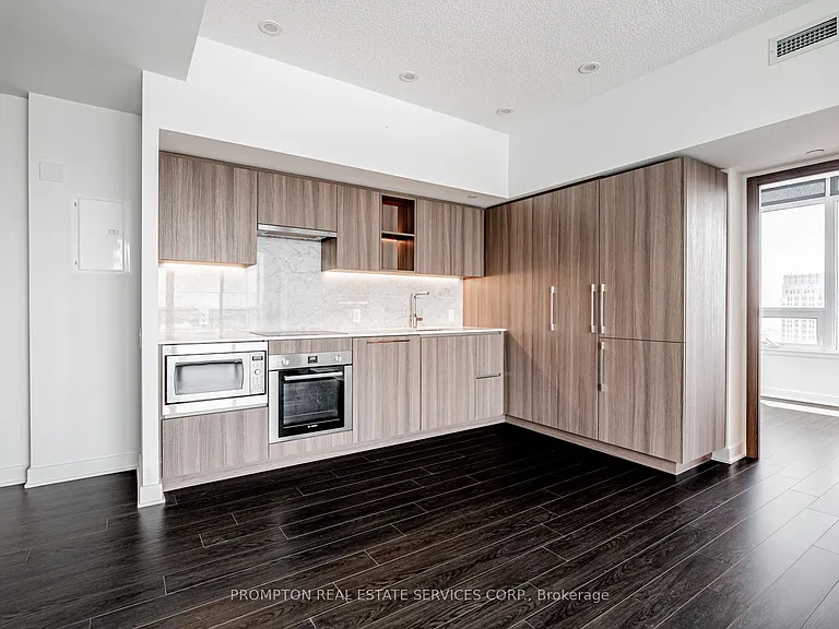 19 Bathurst St #3803 — Photo 7