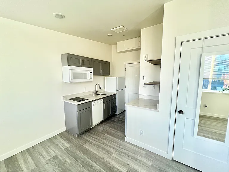 Unit 403 - $1,195, available to rent now