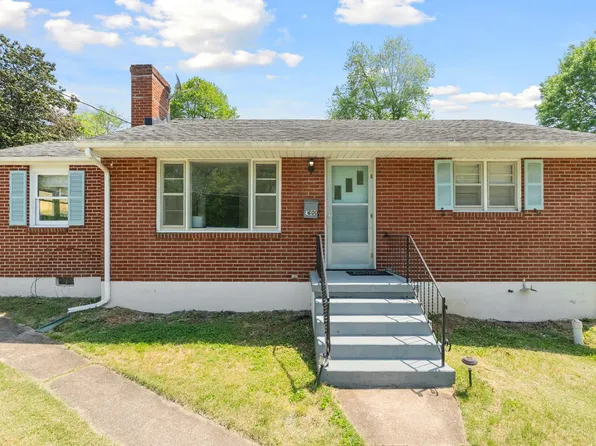 4600 Greenwood Dr, Lynchburg, VA 24502