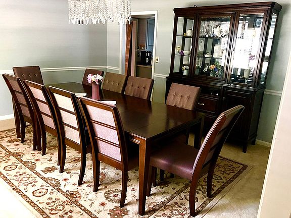 Formal dining room
