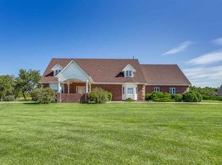 48 Park View Rd, Hesston, KS 67062