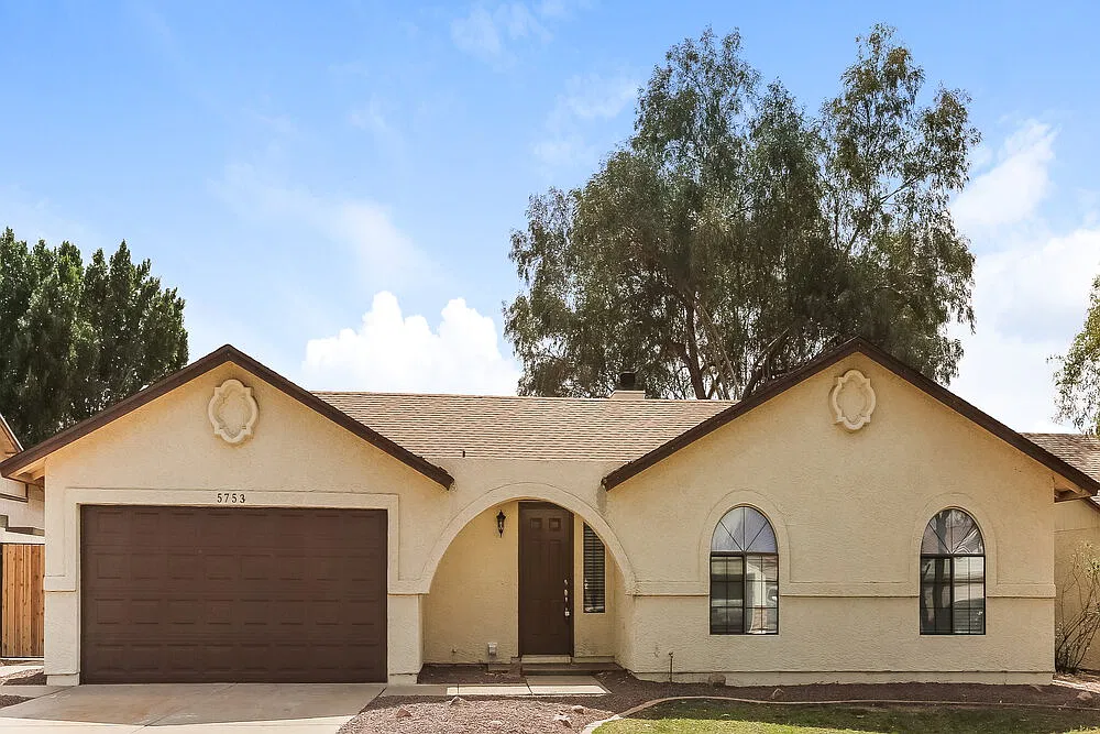 3 bed, 2.0 bath, 1283 sqft, $2,125 — Photo 1