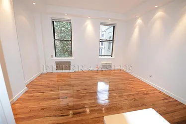 Rented by Peter Ashe