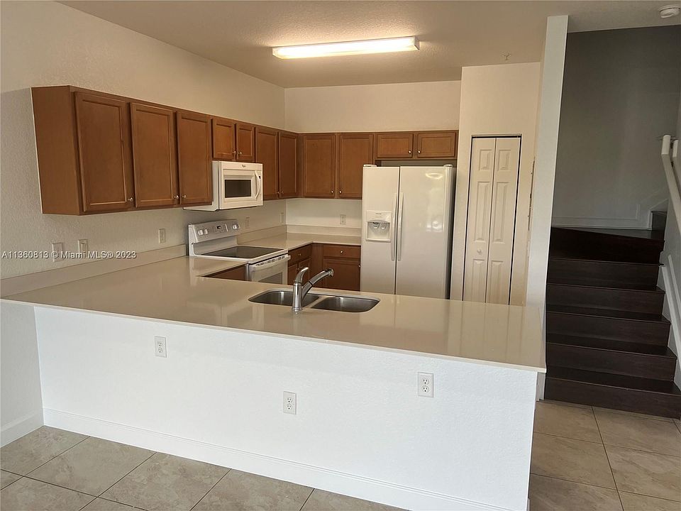 1st image of 260 NW 109th Ave APT 220