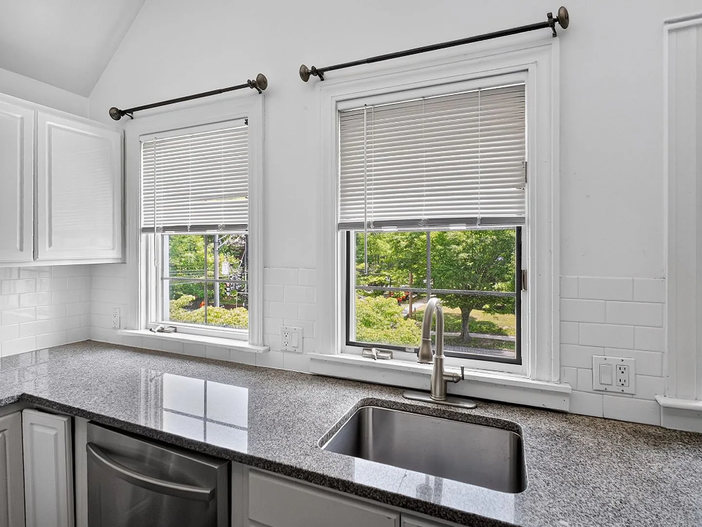 682 Prospect Street — Photo 4