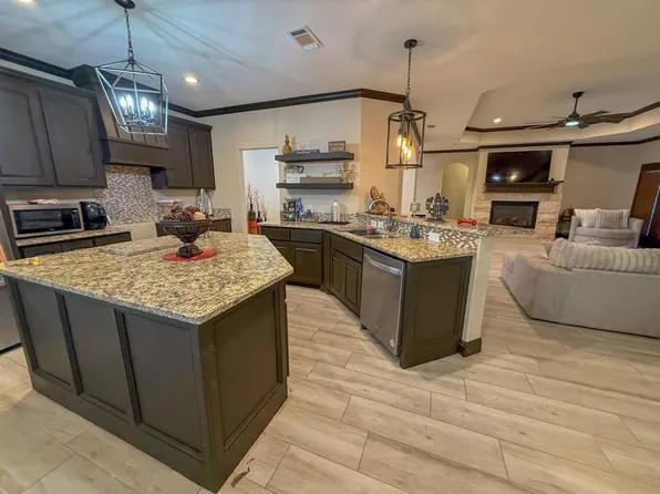 406 Bulldog Dr, Amherst, TX 79312