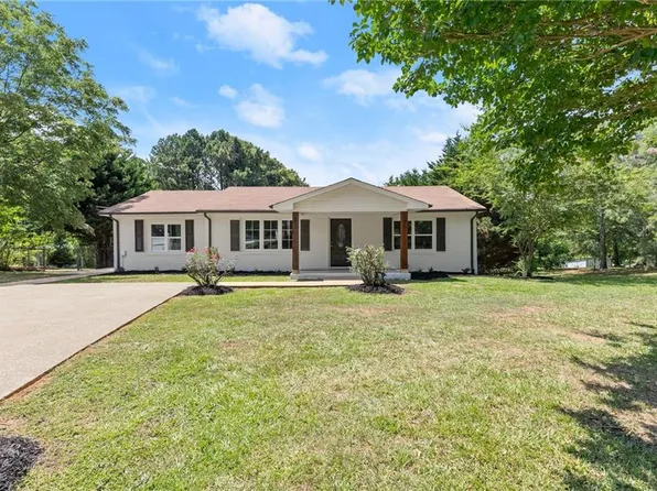 4025 Belvedere Dr, Gainesville, GA 30506