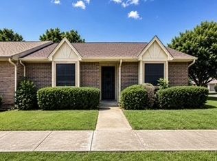 27 E Mountain Creek Ct #5, Grand Prairie, TX 75052