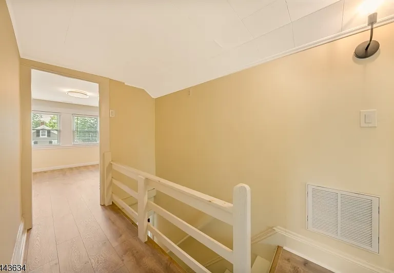 28 N Hillside Ave — Photo 18