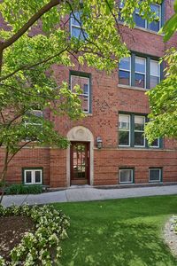 2018 N Burling St APT 301, Chicago, IL, 60614