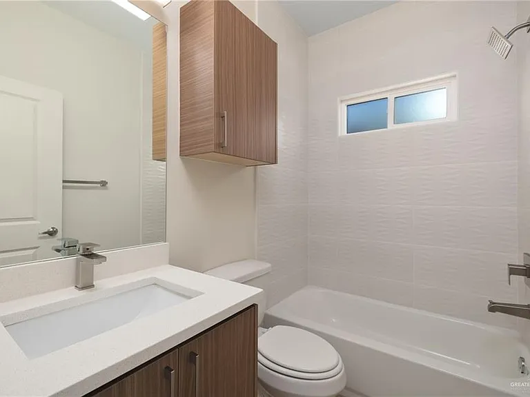 3600 Valencia #2 — Photo 9