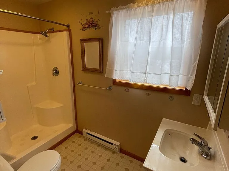 401 E Front St — Photo 16