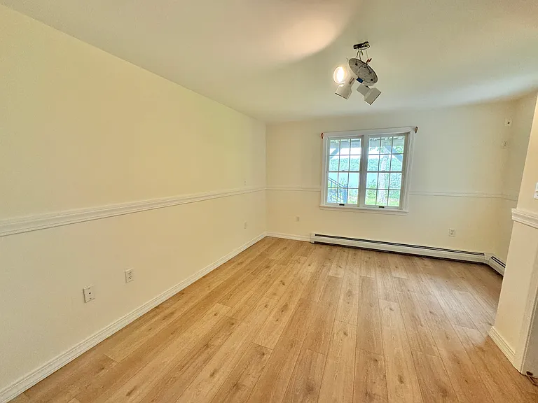 152 Pond Shore Way — Photo 8
