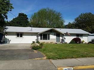1011 SE Rogue Dr, Grants Pass, OR 97526