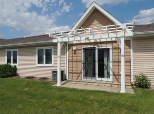 1501 3rd St SW APT 205, Waverly, IA 50677