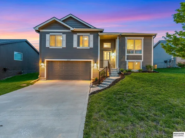 16637 Potter St, Bennington, NE 68007