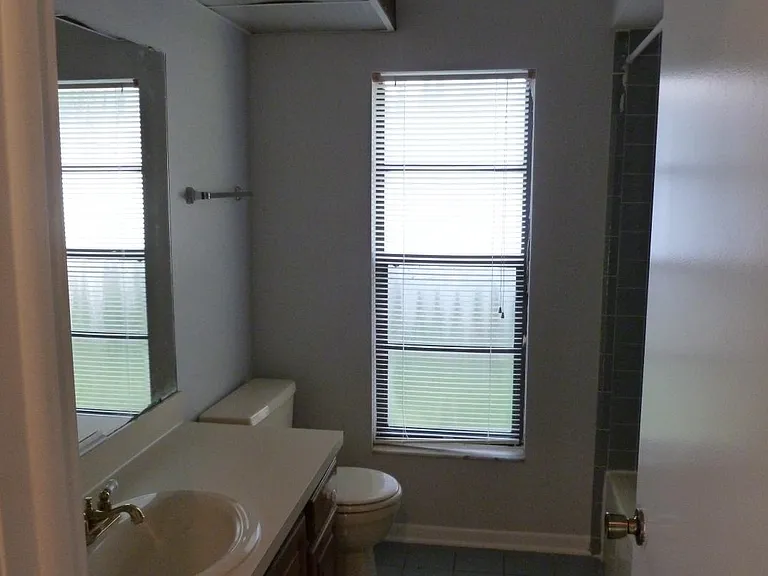 14138 Fennsbury Dr — Photo 20