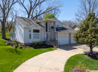 12525 Burt St, Omaha, NE 68154