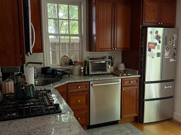 35th St NW — Photo 8