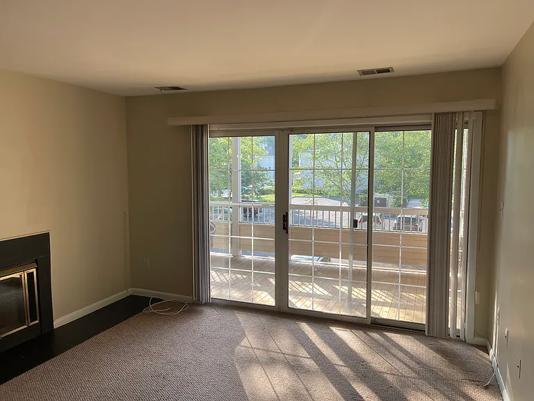 115 Cascade Ct #8 — Photo 17