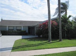 12206 Old Country Rd, Wellington, FL 33414