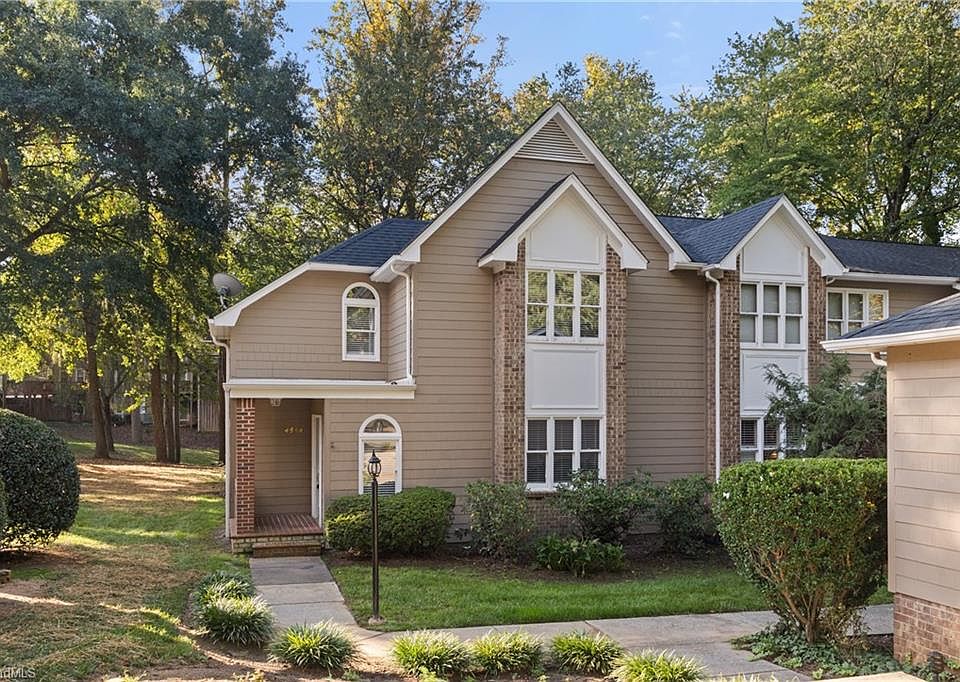 1st image of 4564 Fernhaven Cir