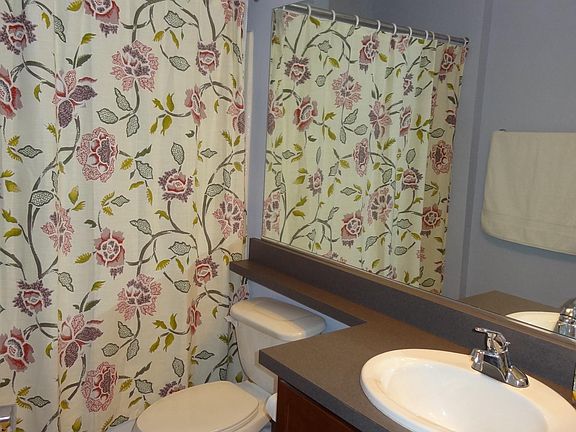 4th image of 815 Porter St #1