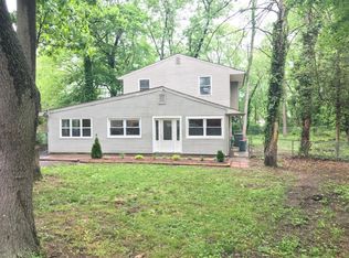 338 Cedar Ln, Mount Laurel, NJ 08054