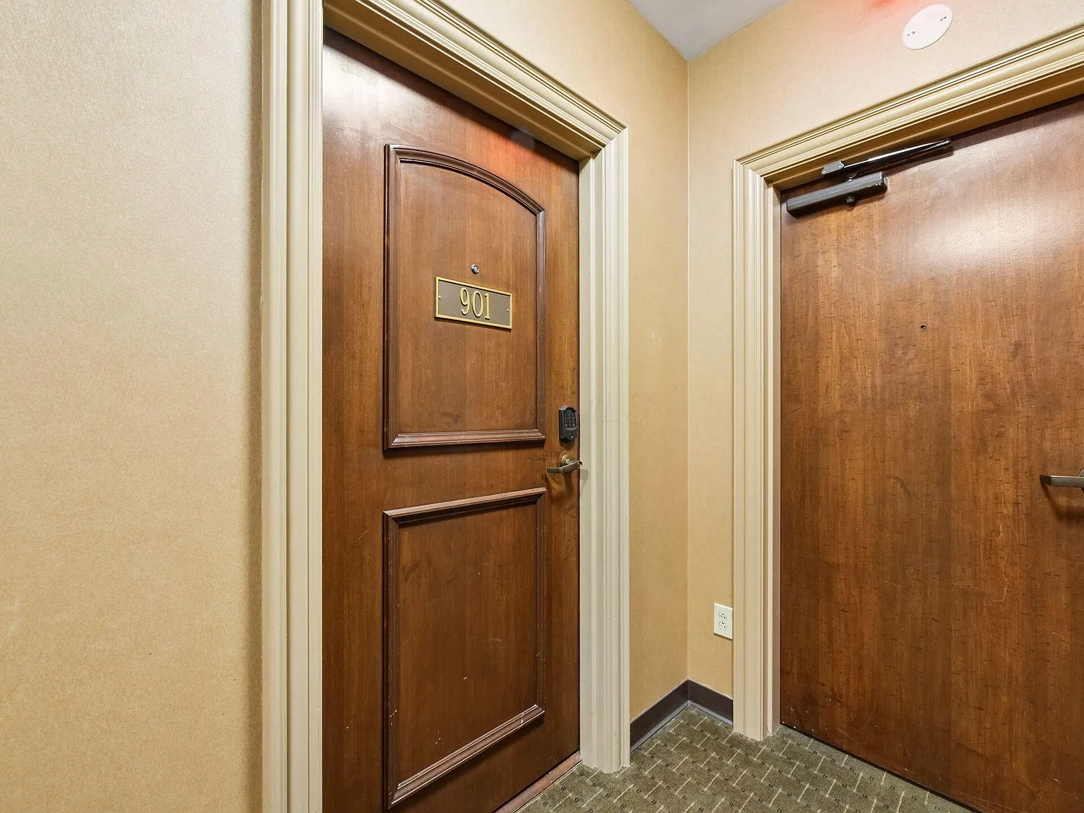 2 bed, 2.0 bath, 1818 sqft, $3,750 — Photo 1