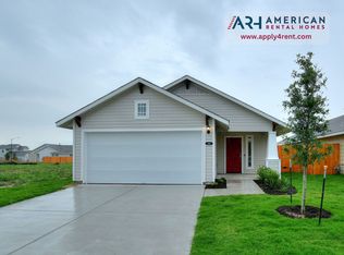 208 Trailside Ln, Bastrop, TX 78602