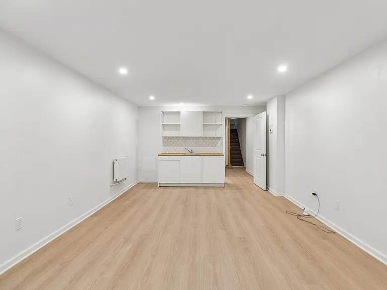 5651 N 20th St — Photo 33