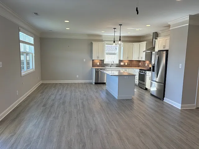 7850 Saddlebrooke Dr — Photo 25