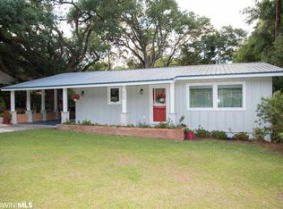 605 Johnson Ave, Fairhope, AL 36532